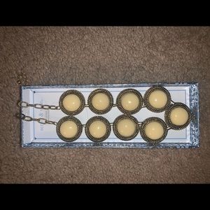 Chunky gold necklace